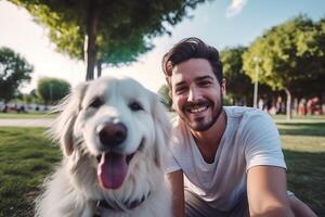 selfie do uma homem com uma cachorro dentro a parque foto