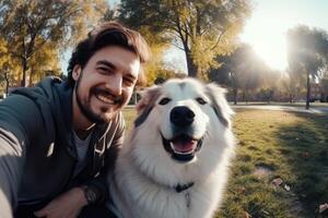 selfie do uma homem com uma cachorro dentro a parque foto