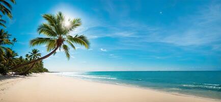 panorâmico tropical de praia com Palma árvores bandeira foto