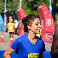 Novo Délhi, Índia - Outubro 15 2023 - vedanta Délhi metade maratona raça depois de cobiçado dentro que maratona participantes sobre para Cruz a terminar linha, Délhi metade maratona 2023 foto