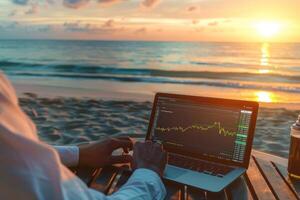 uma pessoa é sentado em uma de praia com uma computador portátil abrir, trabalhando em uma financeiro relatório foto