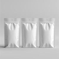 branco café saco isolado com recorte caminho. embalagem modelo foto