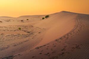 aéreo Visão do nam cuong areia dunas, ninh thuan província, Vietnã. isto é 1 do a a maioria lindo lugares dentro Vietnã foto