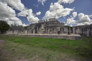 têmpora do a guerreiros dentro chichen itza foto