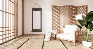 poltrona de madeira e divisória japonesa no interior tropical do quarto com piso de tatame e parede branca. foto