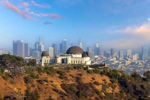 paisagem urbana do horizonte no centro de los angeles em ca foto