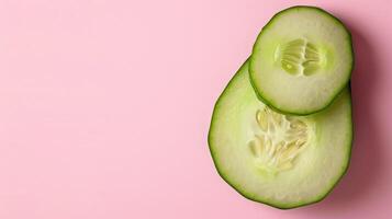 pepino legumes saudável Comida topo Visão em a pastel fundo foto