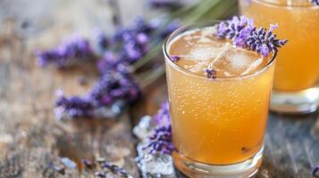 dois óculos do lavanda chá em de madeira mesa foto