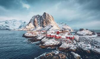 hamnoy pescaria Vila em lofoten ilhas, Noruega foto