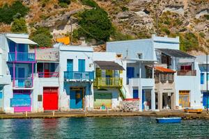 grego pescaria Vila clima em milos ilha dentro Grécia foto