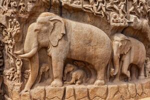 descida dos bandos e penitência de arjuna, mahabalipuram, tamil foto