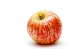 a suculento maçã, é vermelho amarelo cor foto