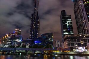 paisagem urbana imagem do melbourne, durante verão pôr do sol. - 28 dezembro 2012, melbourne, Austrália. foto