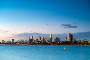 pôr do sol em st kilda cais dentro melbourne, Austrália. foto