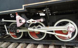 branco rodas do vapor locomotiva chassis foto
