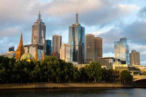 paisagem urbana imagem do melbourne, durante verão pôr do sol. - 28 dezembro 2012, melbourne, Austrália. foto