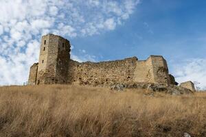 panorama do a enisala medieval fortaleza localizado perto Jurilovca dentro tulcea, roménia. foto