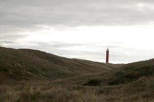 farol dentro a dunas, Países Baixos foto