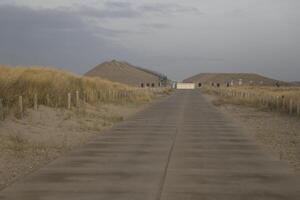 caminho dentro a dunas, Países Baixos foto