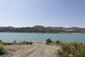 lago las prefeitolas, Periana, Espanha foto