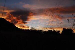 extremo cores durante pôr do sol foto