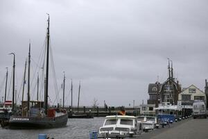 Porto, urk, antigo ilha dentro a zuiderzee, a Holanda, pescaria Vila foto