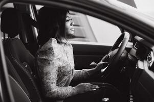africano americano o negócio mulher dirigindo. foto