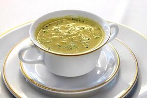 vichyssoise, frio alho-poró sopa, clássico francês cozinha receita foto