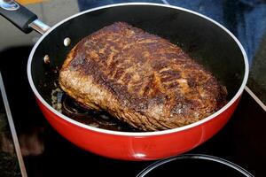 degrau de degrau preparação do picanha, uma brasileiro cortar do carne foto