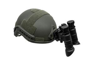 noite visão dispositivo em anexo para a capacete. uma especial dispositivo para observando dentro a escuro. equipamento para a militares, polícia e especial forças. isolar em uma branco fundo. foto