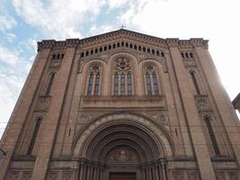 sacro cuore trad. sagrado coração Igreja dentro Bolonha foto