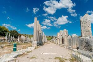 pitoresco ruínas do a antigo cidade do perge dentro peru. perge aberto ar museu. foto