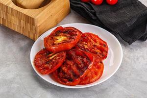 grisalho maduro vermelho tomates lanche foto