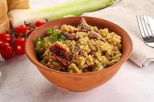 bulgur com Cordeiro e legumes foto