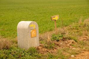 direcional placa em a camino de Santiago, Espanha foto