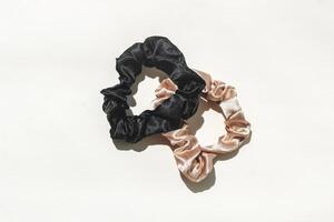 seda suave brilhante scrunchie para seguro cabelo Cuidado foto