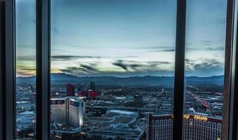 las vegas, nevada, 2021 - vista de las vegas à noite foto