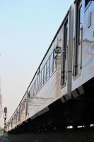 viajante linha ou elétrico trem dentro Jacarta, Indonésia foto