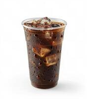refrescante copo do gelado café com gelo cubos foto