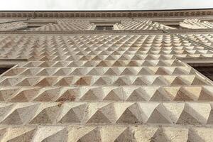 detalhe do palácio dei diamante dentro Ferrara dentro Itália 2 foto