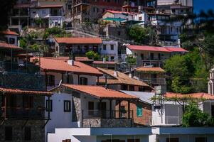 casas dentro uma montanha Vila dentro Chipre 1 foto