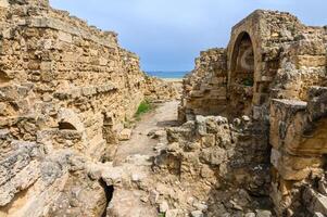 salames, Chipre - abril 16, 2024 - antigo grego ruínas e colunas dentro salames, Chipre 21 foto