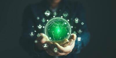 mão aguarde holograma para Salve  energia, e reduzir global aquecimento, clima mudança, ecologia amigáveis investimento,esg meio Ambiente social governança, verde o negócio inovação e sustentável desenvolvimento conceito. foto