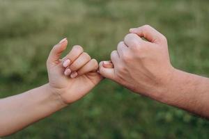 esquema de aperto de mão e distanciamento na psicologia e na ciência do corpo foto