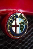 belgrado, sérvia 2015 - carro alfa romeo, carro de luxo italiano foto