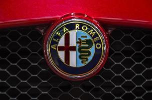 belgrado, sérvia 2015 - carro alfa romeo, carro de luxo italiano foto