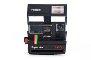 belgrado, sérvia, 2016 - câmera vintage instantânea polaroid 635cl. A Polaroid Company foi fundada em 1937 em Cambridge, Massachusetts. foto