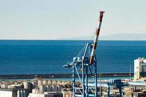 genoa, itália, 2017 - detalhe do porto de genoa, na itália. o porto de genoa é o principal porto marítimo da Itália. foto