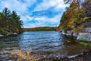 outono no lago Minnewaska foto