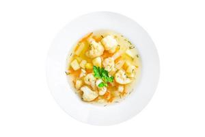 sopa de couve-flor caldo de legumes primeiro prato refeição saudável foto